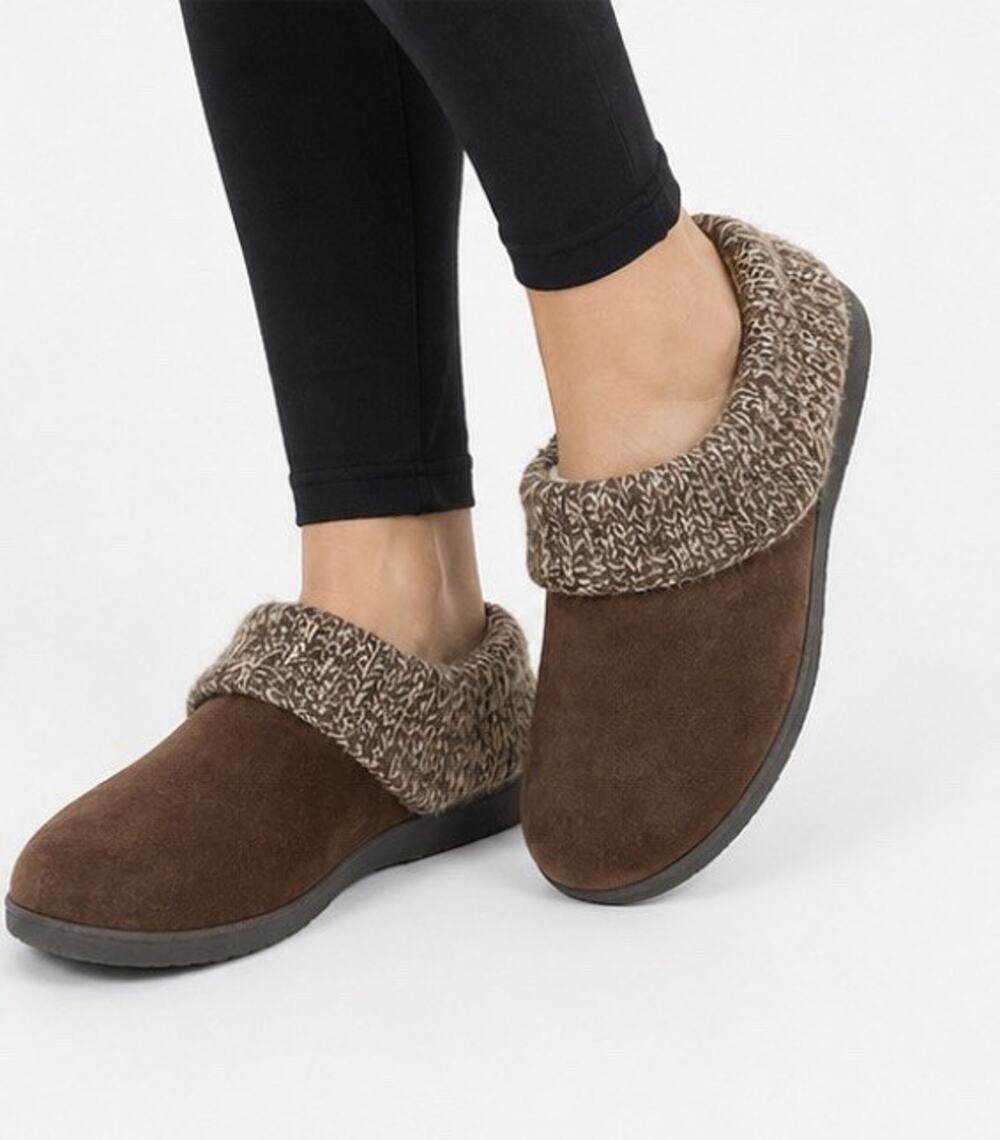 Clarks Brown Suede Knit Cuff Faux Fur Slippers Women’s Size 8 Cozy Comfort